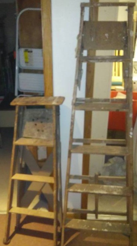 lot 283 image: 2 wood Ladders, 4 and 6 ft.