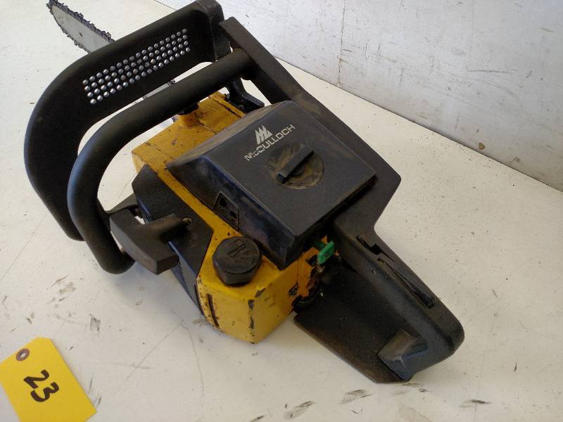 lot 23 image: McCulloch 16 Chainsaw, Works...