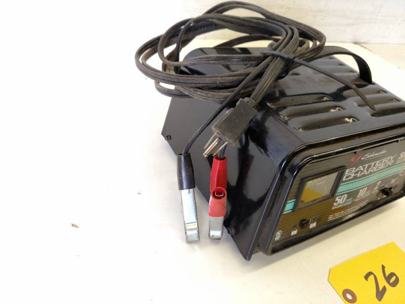 lot 26 image: Schumacher 50 Amp 12 Volt Battery C...