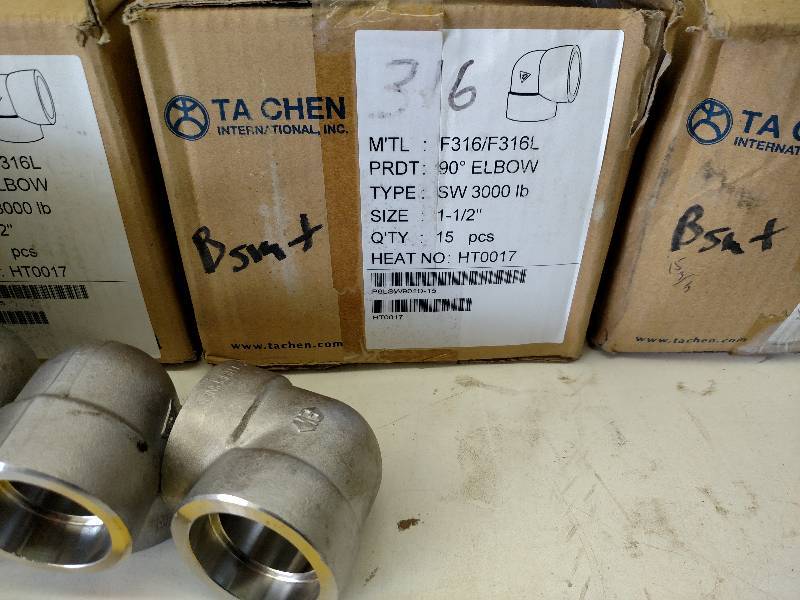 lot 50 image: Approx (62) 1 12 90 Degree 304 SS...