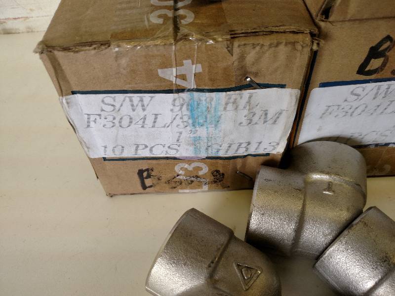 lot 55 image: Approx. (26) 1 90 Degree 304 SS El...