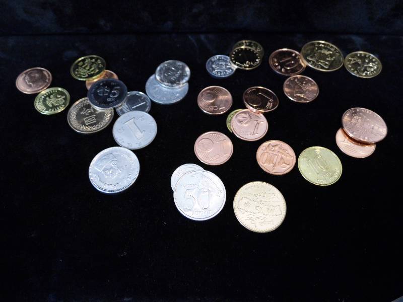 30 Coins from 30 Countries