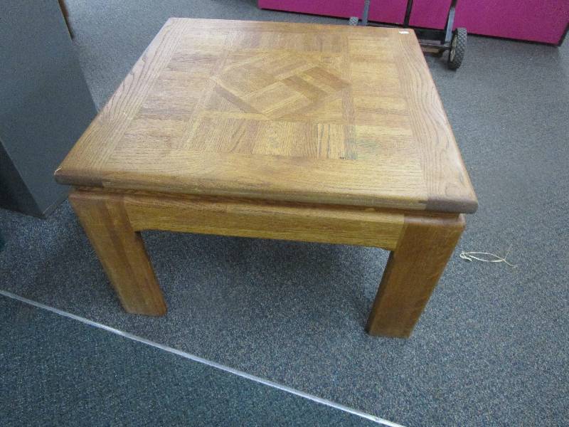 lot 69 image: Table 49 12 Square