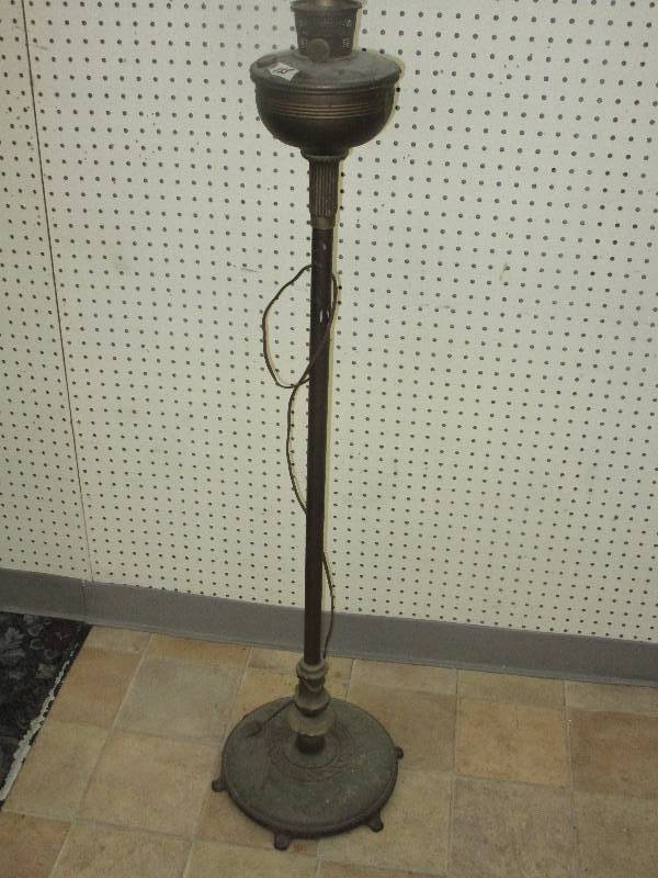 lot 79 image: Alladin Floor Lamp