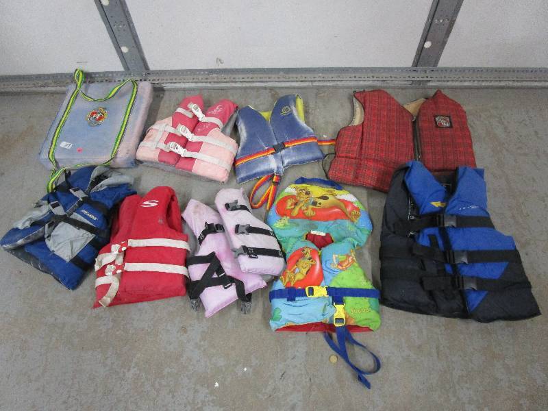 lot 115 image: Life Jackets