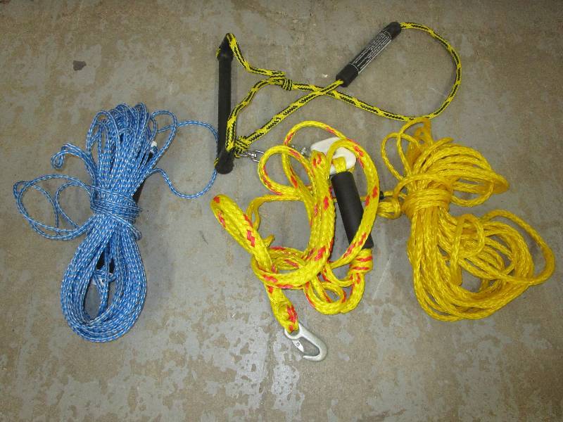 lot 121 image: Ski and Tube Ropes