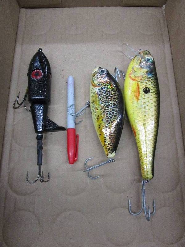 lot 131 image: Large fishing lures
