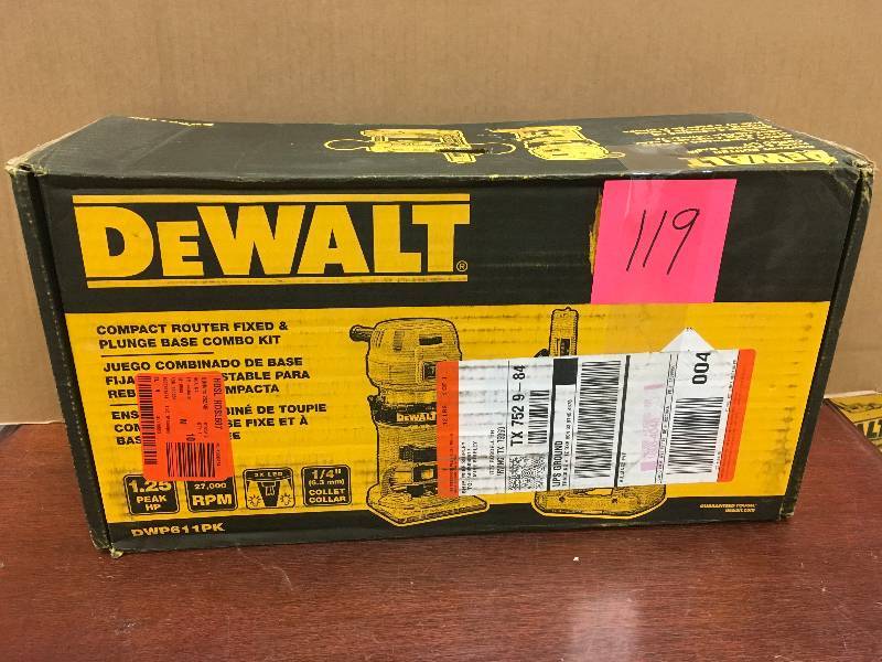 DeWalt Compact Router Fixed Base & Plunge Base Combo Kit in like new condition