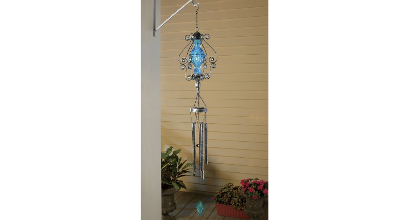 Solar Light with Wind Chimes open b...