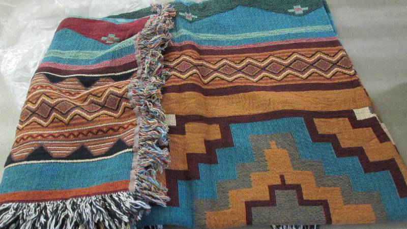 Large Patterned Throw Blanket Queen...
