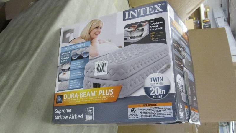 Supreme Airflow Airbed Twin open bo...