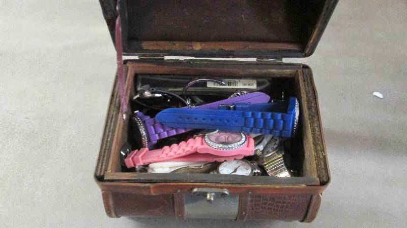 Jewelry Box with Large Lot of Watch...