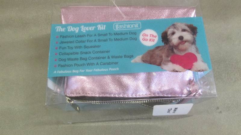Dog Lover Kit including leash Retai...