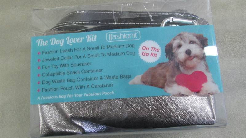 Dog Lover Kit including leash Retai...