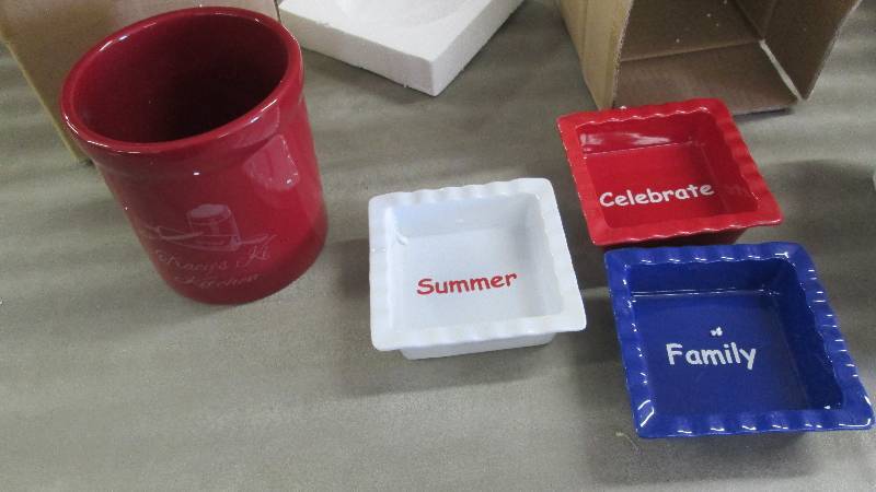 Pre-personalized Crock, 3 pc Servin...