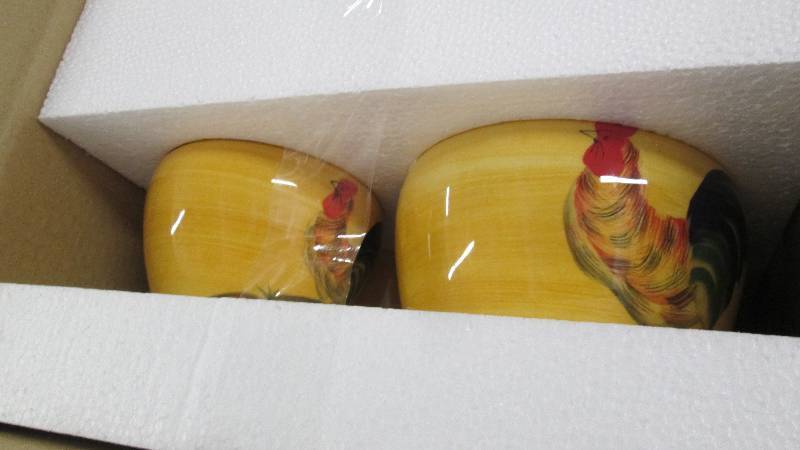 4 Pc Rooster Canister Set see image...