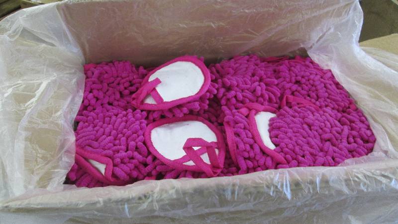 Case of 200 Pink Fuzzy Finger Finge...