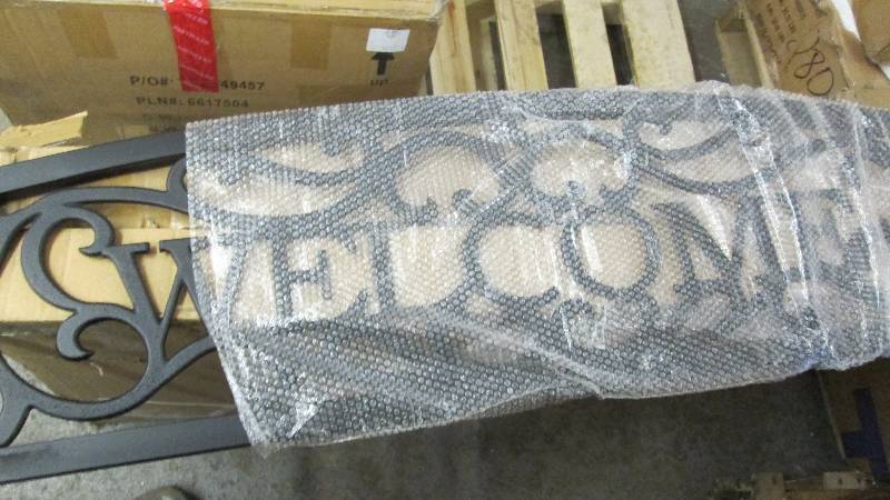 Welcome Bench open box Retail $99.9...