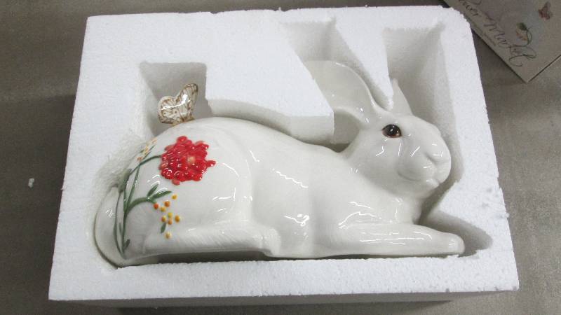Fitz & Floyd Bunny Ceramic Figurine...