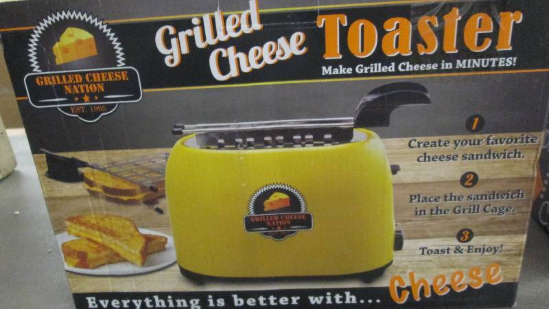 Grilled Cheese Toaster open box, un...