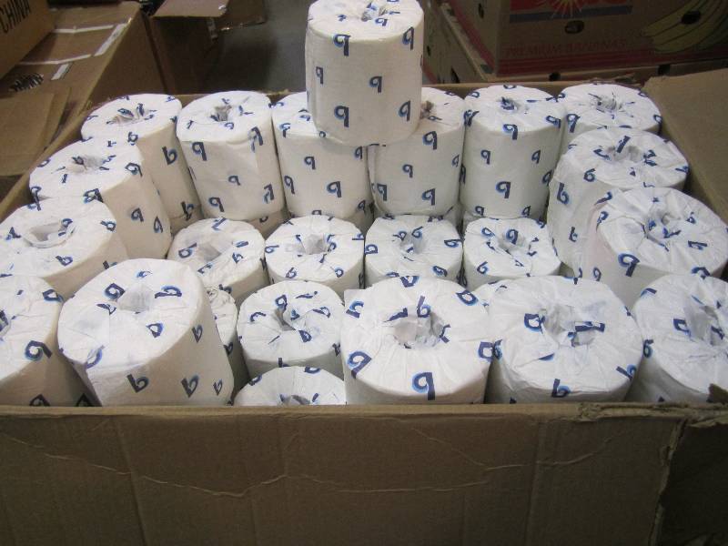 lot 22 image: Case with 88 Rolls Toilet Tissue  B...