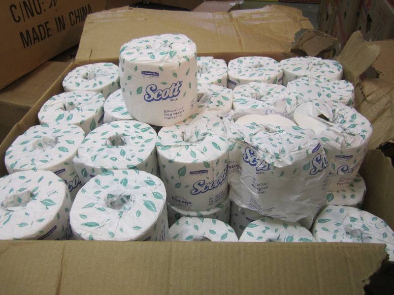 lot 23 image: Case with 78 Rolls Toilet Tissue  B...