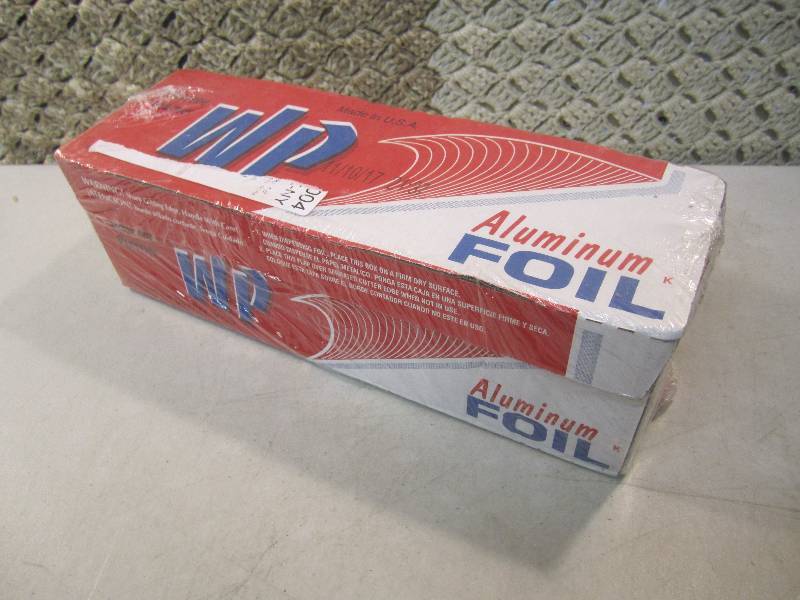 lot 26 image: Large Roll of Aluminum Foil 12 x 1...