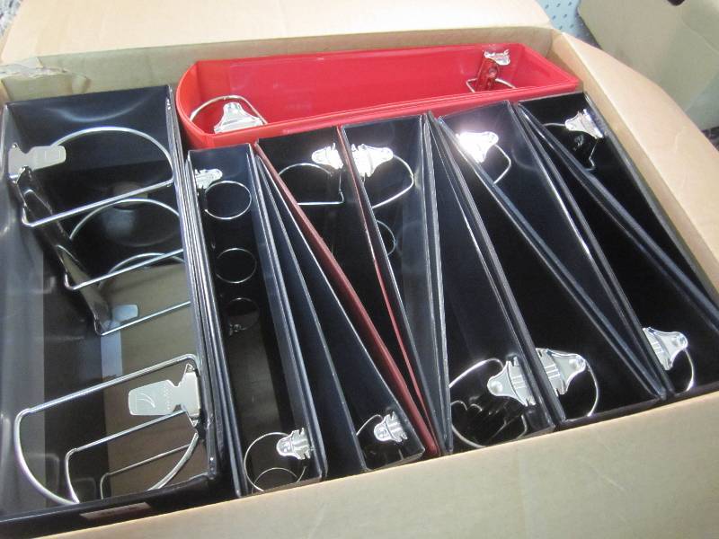 lot 38 image: Lot of 14 Various Size and Color 3-...