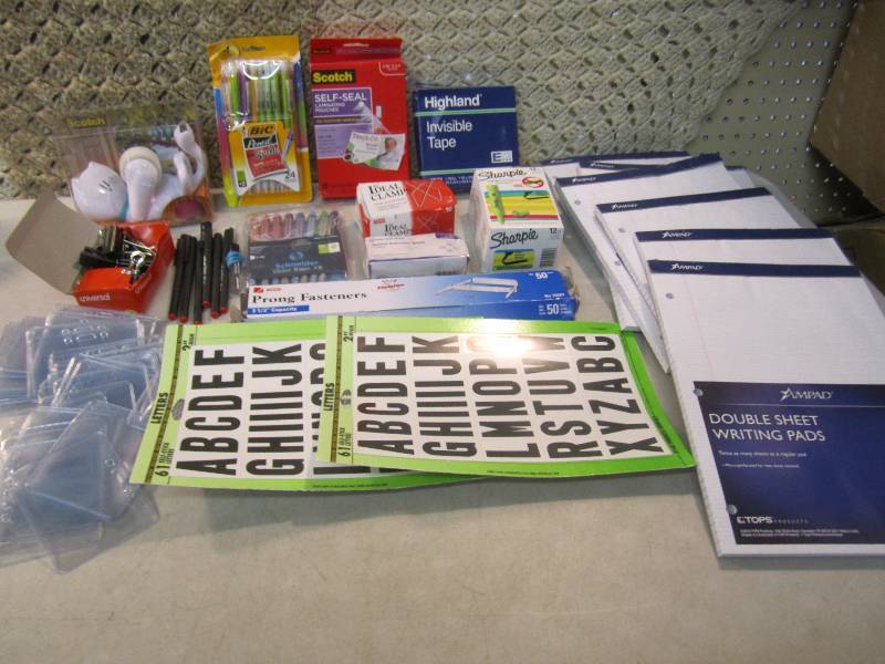lot 49 image: Lot of Misc Office and Other See Ph...