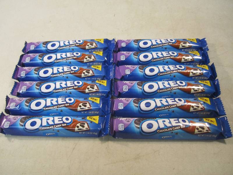 lot 57 image: Lot of 12 Oreo Chocolate Candy Bars...