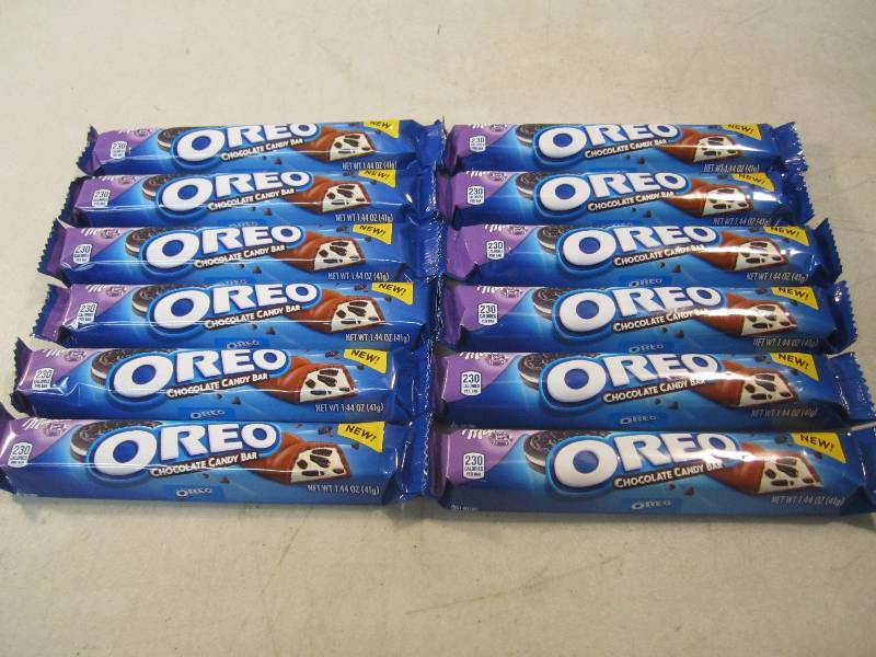 lot 59 image: Lot of 12 Oreo Chocolate Candy Bars...