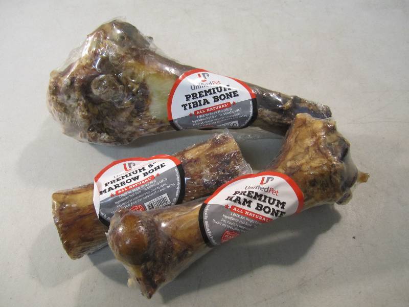 lot 91 image: Mix Lot of Dog Bones See Photos  B-...