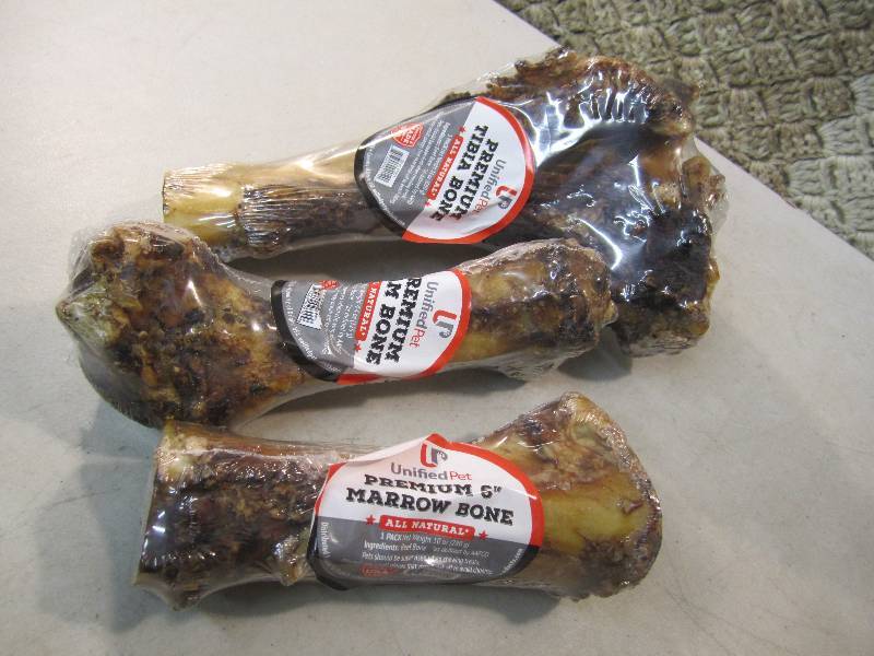 lot 92 image: Mix Lot of Dog Bones See Photos  B-...
