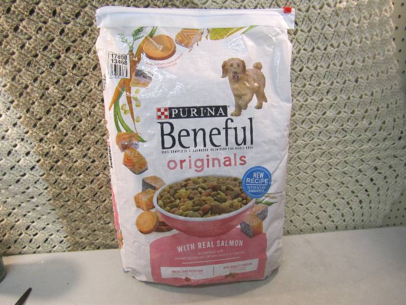 lot 94 image: 15.5 Pound Bag Purina Beneful Dog F...
