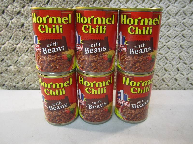 lot 102 image: Lot of 6 Cans Hormel Chili with Bea...