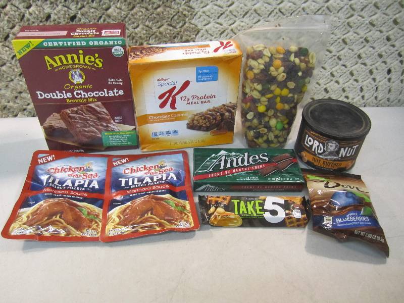 lot 152 image: Lot of Misc Snacks Etc See Photos B...