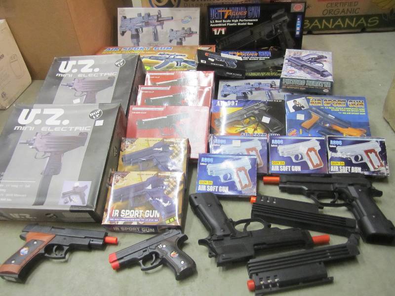 lot 164 image: Lot of 24 Air Soft Guns Couple are ...