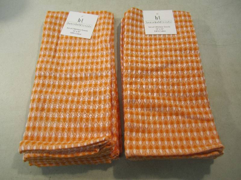 lot 178 image: Lot of 2 - 3pc Kitchen Towel Sets O...