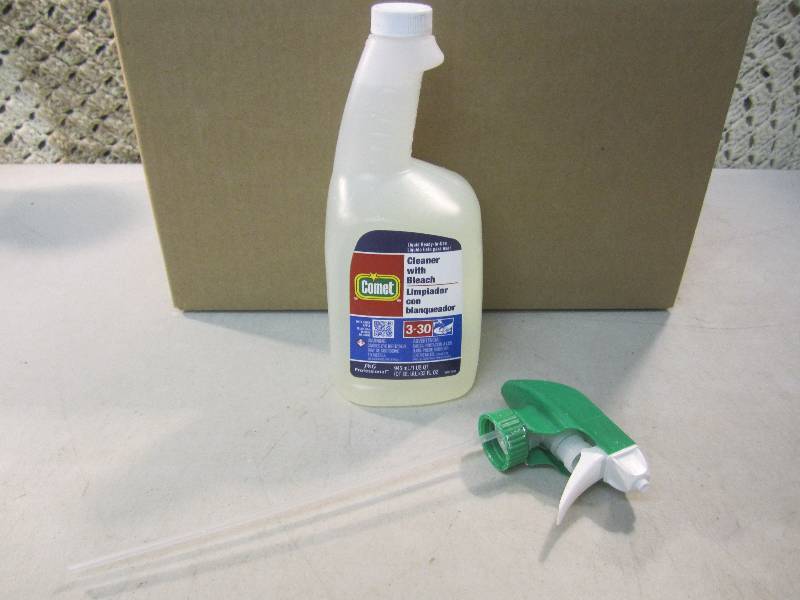 lot 186 image: Lot of 7 Comet Cleaner with Bleach ...