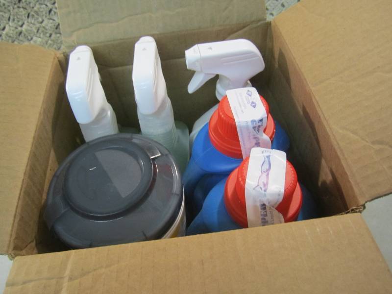 lot 189 image: Lot of Misc Cleaners Etc See Photos...