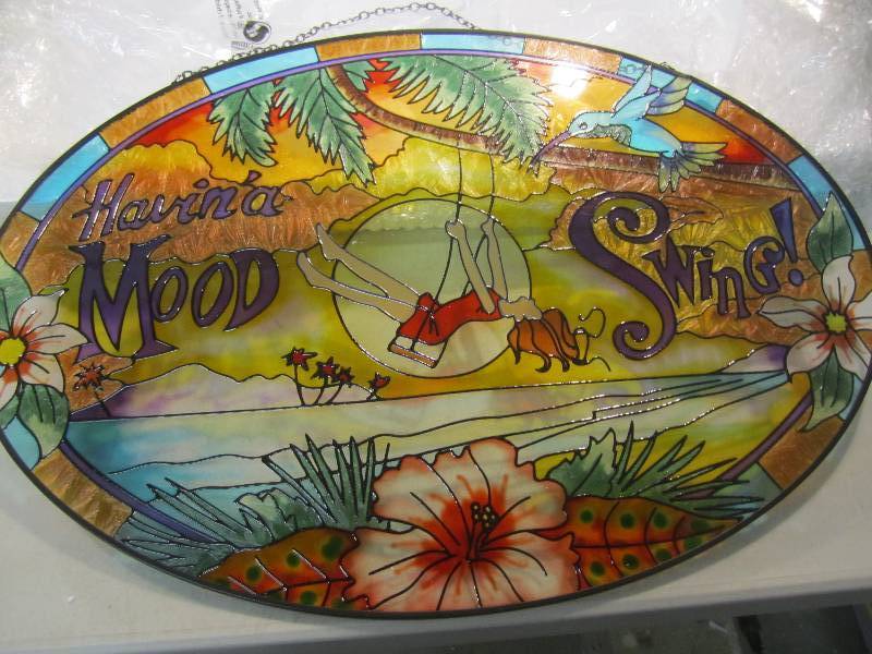 lot 246 image: Large 22 x 15 Sun Catcher Havina...