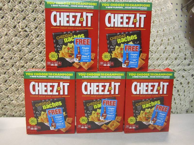 lot 265 image: Lot of 5 Boxes Cheez-It Snack Crack...