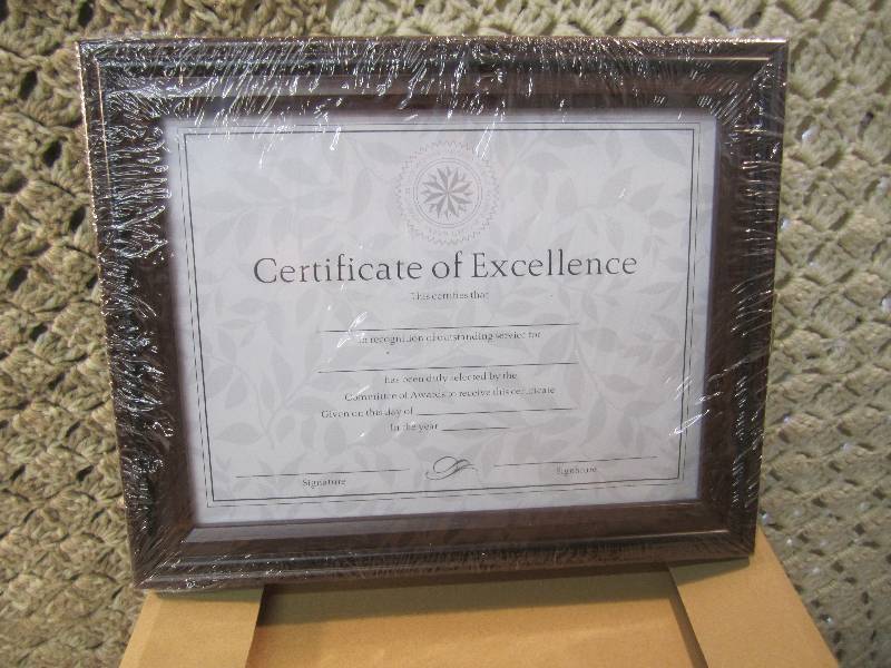 lot 320 image: Case of 4 - 8.5 x 11 Certificate ...