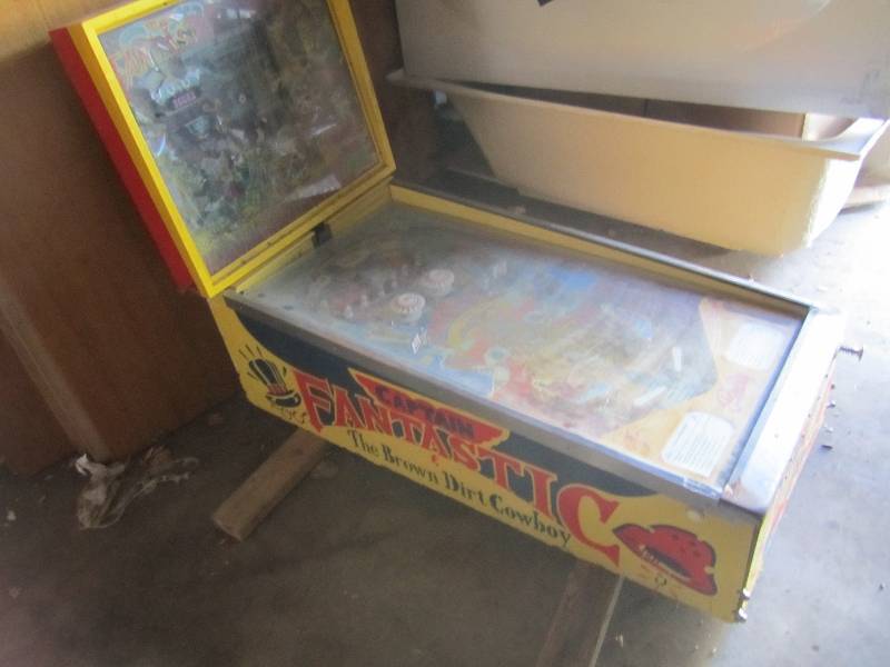 Old Bally Pinball Machine for parts...