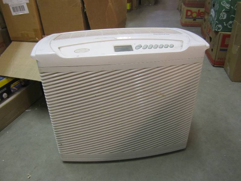 Hunter Quietflo Air Purifier Powers...