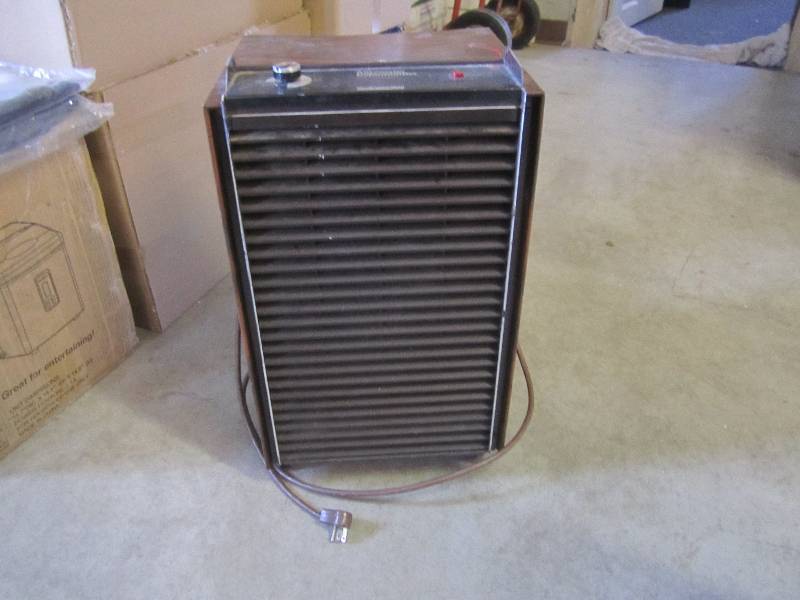 Montgomery Ward 40 Pint Automatic D...