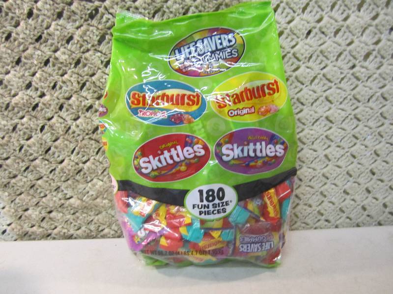 Large Bag of Mixed Candy 180 Pieces...