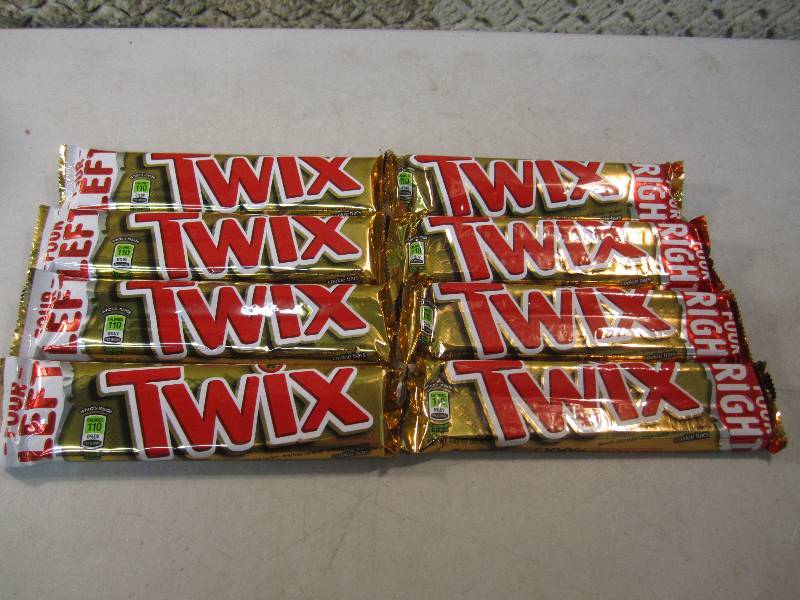 8 Twix 4pc Candy Bars 4 Lefts 4 Rig...