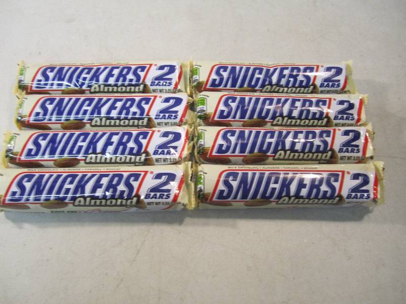 8 Snickers Almond 2 Bars Best by Oc...