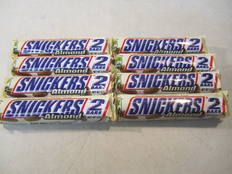 8 Snickers Almond 2 Bars Best by Oc...